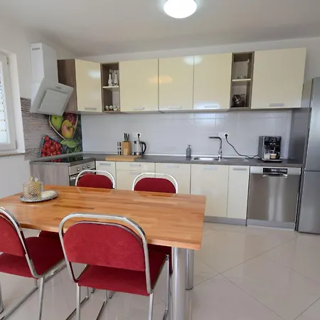 Gem By Interhome Apartman
